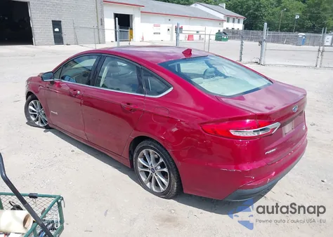 2019 Ford Fusion Hybrid Se z USA, uszkodzony, nr VIN 3FA6P0LU7KR220782
